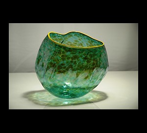Green Anthias Bowl by Robert Kaindl Art Glass Artist