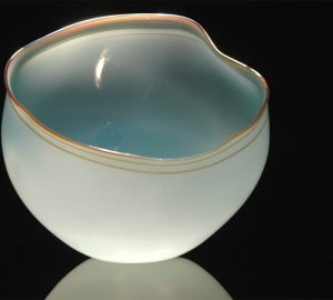 Anthias Bowl by Robert Kaindl Art Glass Artist